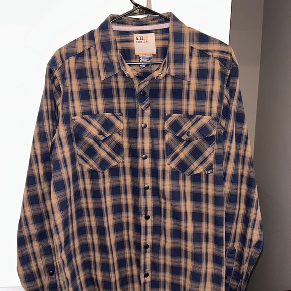 Medium 5.11 Long Sleeve Plaid Shirt - Picture 1 of 3